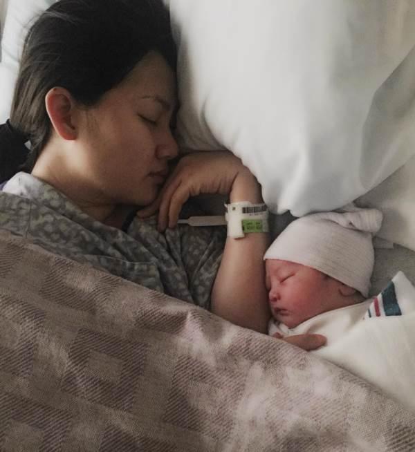Diễn viên Ngọc Lan sinh con trai đầu lòng tại Mỹ - Ảnh 1