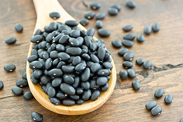 Lựa chọn hạt đậu đen xanh lòng hạt to, chắc, mẩy nhiều dinh dưỡng