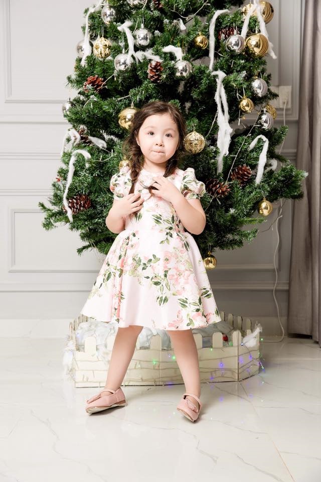 Con gái Elly Trần lại khiến fan phát sốt với hình ảnh xinh như công chúa - Ảnh 6
