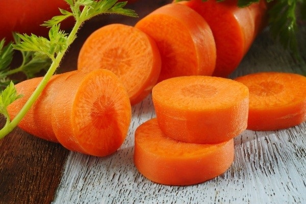 Làm trắng da siêu tốc với bơ và cà rốt đơn giản, dễ làm Làm trắng da siêu tốc với bơ và cà rốt đơn giản, dễ làm