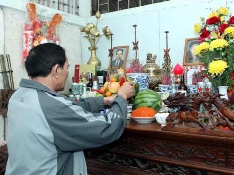 Bàn thờ ngày Tết có những gì? Bàn thờ ngày Tết có những gì?