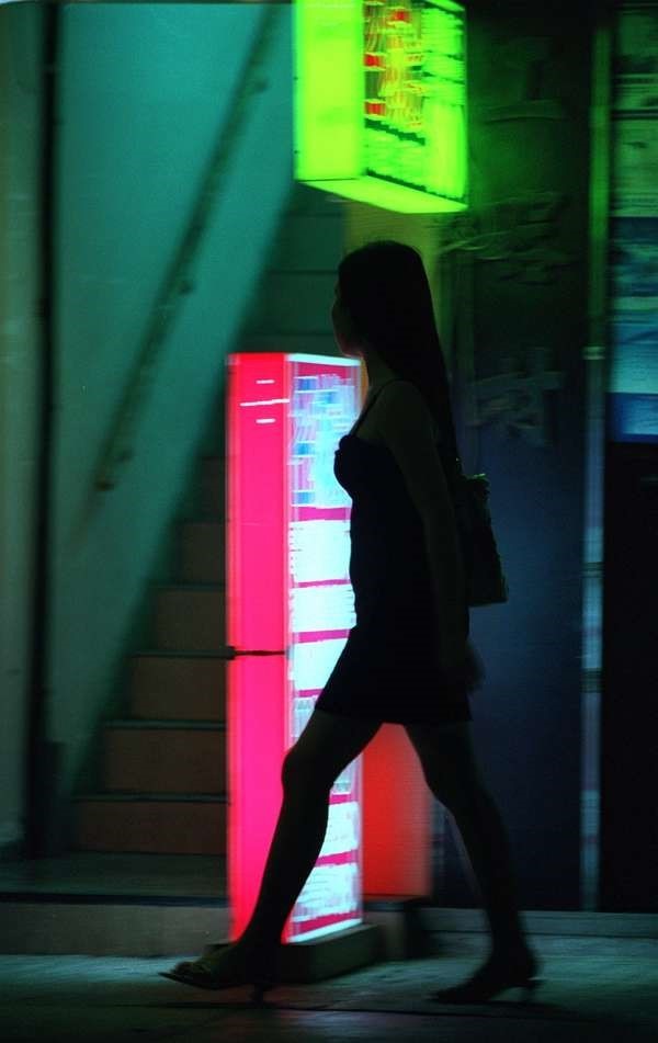 Gái bán dâm hé lộ cuộc sống ở quán bar Hong Kong - Ảnh 2