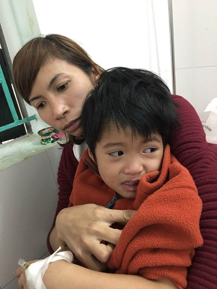 Bé gái 4 tuổi bầm tím khắp người nghi bị bạo hành: Cô giáo chủ nhiệm thừa nhận bản thân sơ suất - Ảnh 3 Bé gái 4 tuổi bầm tím khắp người nghi bị bạo hành: Cô giáo chủ nhiệm thừa nhận bản thân sơ suất - Ảnh 3
