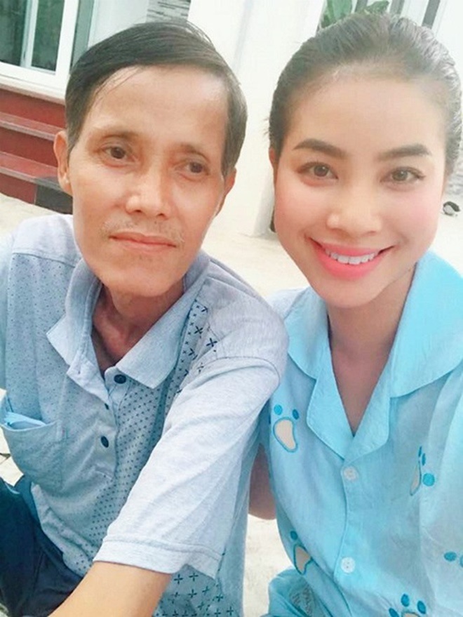 Sau một thời gian chống chọi với bệnh tật, bố của Hoa hậu Phạm Hương đã qua đời vào ngày 29/7 - Ảnh: Internet