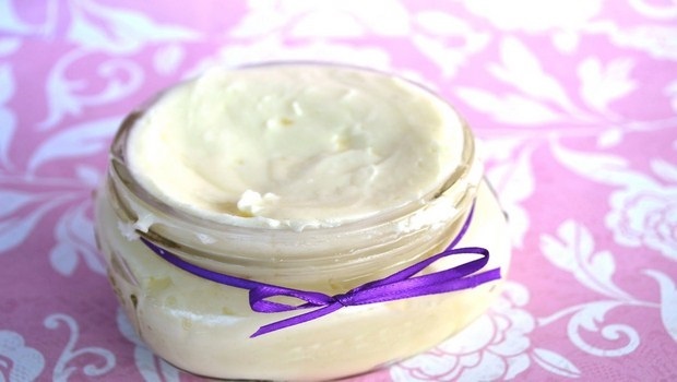 Loại kem trộn dưỡng trắng da toàn thân hiệu quả từ hạt mỡ và bơ ca cao
