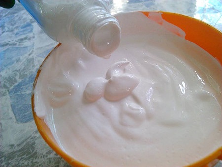 Cách làm sữa non tắm trắng da hiệu quả nhất