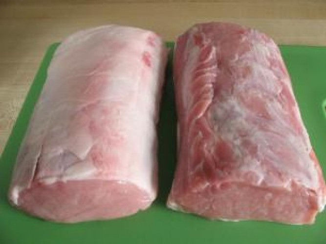 Chọn thịt lợn to, thớ dài để đến lúc xé thịt sợi sẽ dễ và ngon hơn