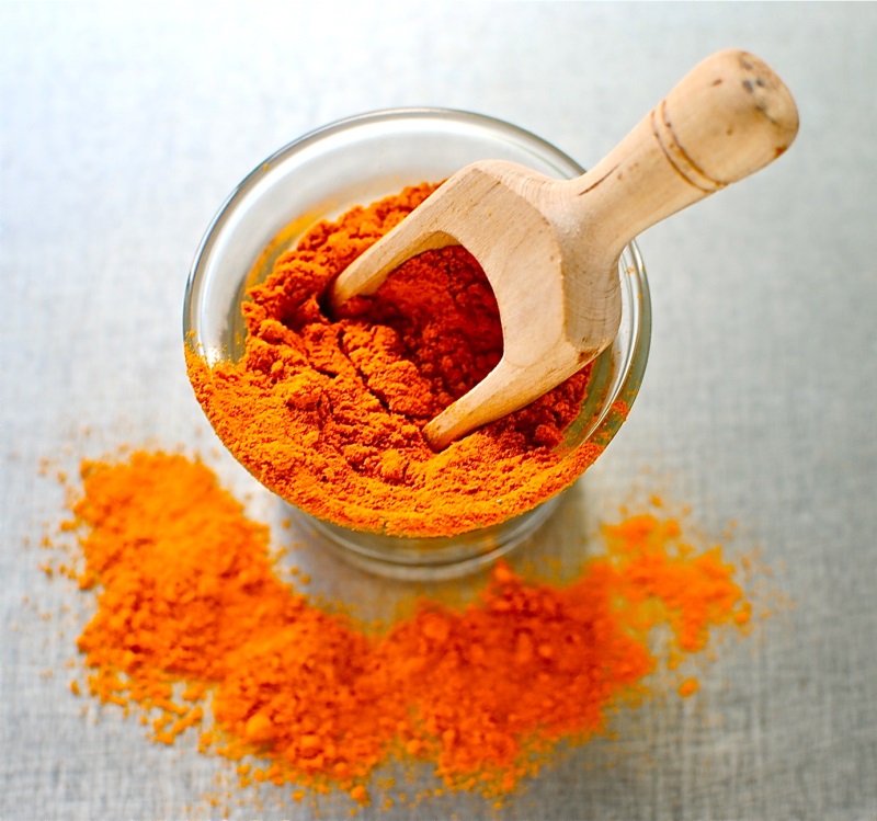 Chăm sóc da toàn diện với 4 cách làm trắng da mặt bằng tinh bột nghệ - Ảnh 1 Làm trắng da mặt bằng tinh bột nghệ