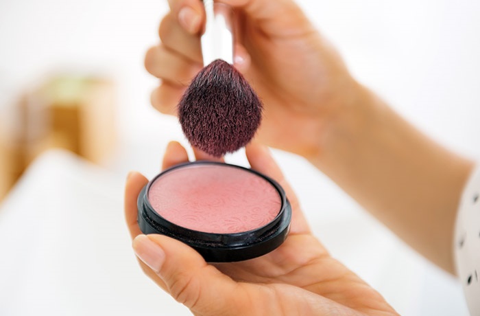 Phấn má hồng cho bạn gái thêm đẹp tự nhiên Phấn má hồng cho bạn gái thêm đẹp tự nhiên