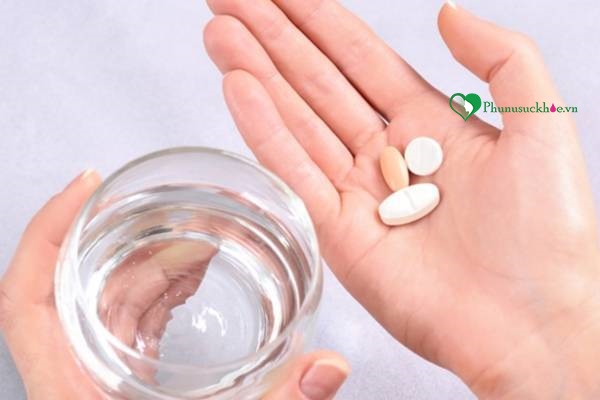 Cách trị rụng tóc đơn giản và hiệu quả nhất - Ảnh 2 Cách điều trị rụng tóc hiệu quả nhất đó là uống thuốc phù hợp