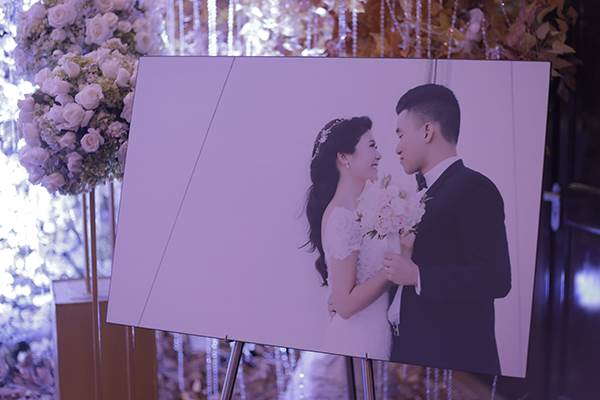 Lộ chân dung chồng mới cưới của nữ cơ trưởng Vietnam Airlines, 'phong độ' không kém Trương Thế Vinh - Ảnh 4