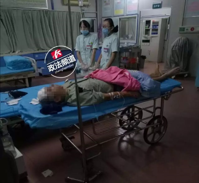 Vợ chê nhà hàng trên mạng xã hội, chồng bị côn đồ đánh thừa sống thiếu chết - Ảnh 1 Vợ chê nhà hàng trên mạng xã hội, chồng bị côn đồ đánh thừa sống thiếu chết - Ảnh 1