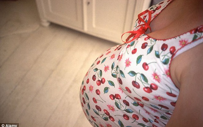 Tưởng con gái 13 tuổi bị béo phì, cha mẹ đưa đi khám mới biết con đang mang thai với kẻ không ai ngờ đến - Ảnh 1 Tưởng con gái 13 tuổi bị béo phì, cha mẹ đưa đi khám mới biết con đang mang thai với kẻ không ai ngờ đến - Ảnh 1