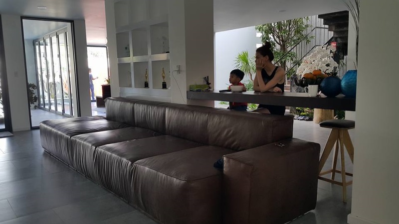 Hồ Ngọc Hà nổi tiếng giàu có nhất nhì showbiz nhưng cuộc sống của bố mẹ nữ ca sĩ khiến nhiều người không thể tin nổi - Ảnh 13 Hồ Ngọc Hà nổi tiếng giàu có nhất nhì showbiz nhưng cuộc sống của bố mẹ nữ ca sĩ khiến nhiều người không thể tin nổi - Ảnh 13