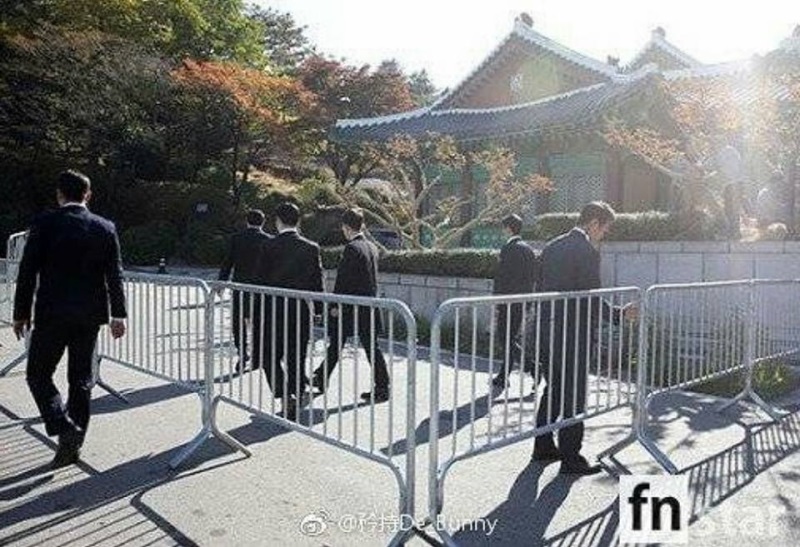Hé lộ bức ảnh chụp lễ đường của Song Joong Ki - Song Hye Kyo: Khung cảnh chưa từng thấy trong đám cưới siêu sao - Ảnh 7