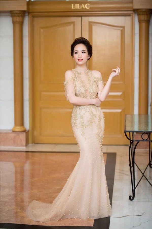 Đâu chỉ có Mai Ngọc, có một 'cô gái thời tiết' khác cũng xinh đẹp và có cuộc sống gia đình hạnh phúc như thế này - Ảnh 3 Đâu chỉ có Mai Ngọc, có một 'cô gái thời tiết' khác cũng xinh đẹp và có cuộc sống gia đình hạnh phúc như thế này - Ảnh 3
