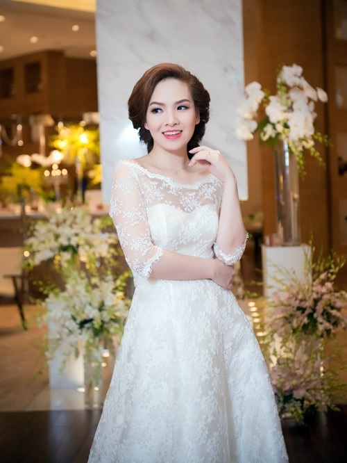 Đâu chỉ có Mai Ngọc, có một 'cô gái thời tiết' khác cũng xinh đẹp và có cuộc sống gia đình hạnh phúc như thế này - Ảnh 7 Đâu chỉ có Mai Ngọc, có một 'cô gái thời tiết' khác cũng xinh đẹp và có cuộc sống gia đình hạnh phúc như thế này - Ảnh 7