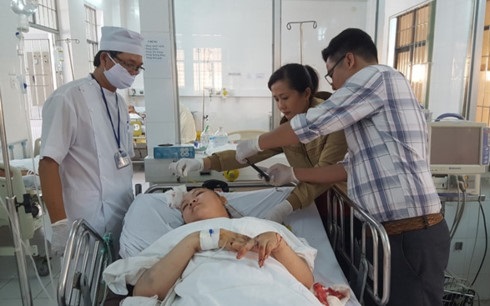 1001 kiểu cuồng ghen: Phẫn nộ với gã chồng 'hung thần' cắt đứt gân tay chân, chọc thủng mắt vợ - Ảnh 2 1001 kiểu cuồng ghen: Phẫn nộ với gã chồng 'hung thần' cắt đứt gân tay chân, chọc thủng mắt vợ - Ảnh 2
