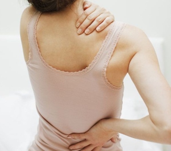 Những triệu chứng đau lưng tưởng bình thường nhưng cảnh báo bệnh nguy hiểm - Ảnh 2