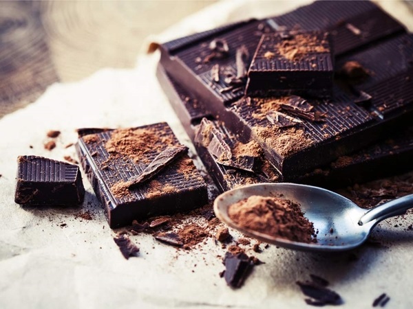 5 lý do phải mua socola đen về ăn ngay bất kể đắt hay rẻ - Ảnh 1