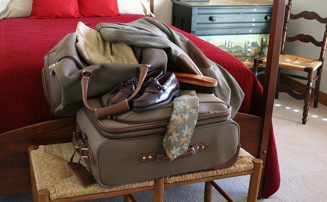 Vào phòng khách sạn đừng vội đặt hành lý lên giường nếu không muốn rước họa vào thân - Ảnh 1