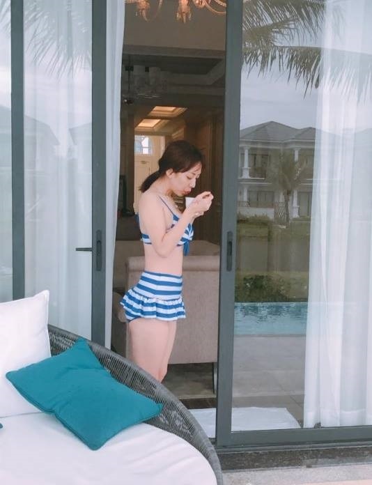 Dân mạng 'mắt chữ O miệng chữ A' lần đầu tiên thấy 'Hoa hậu hài' Thu Trang diện bikini đốt mắt - Ảnh 2
