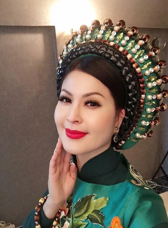 Sau 10 năm vắng bóng showbiz với sự cố đáng quên, Yến Vy lần đầu tiên bất ngờ tái xuất khiến ai nấy đều ngỡ ngàng - Ảnh 2 Sau 10 năm vắng bóng showbiz với sự cố đáng quên, Yến Vy lần đầu tiên bất ngờ tái xuất khiến ai nấy đều ngỡ ngàng - Ảnh 2