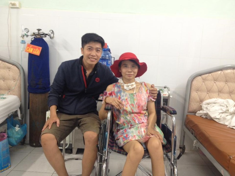 Khoảnh khắc xúc động: Nhân vật bài viết ‘Sản phụ xinh đẹp bất ngờ bị xuất huyết não’ đã về nhà đoàn tụ cùng chồng con - Ảnh 1 Khoảnh khắc xúc động: Nhân vật bài viết ‘Sản phụ xinh đẹp bất ngờ bị xuất huyết não’ đã về nhà đoàn tụ cùng chồng con - Ảnh 1