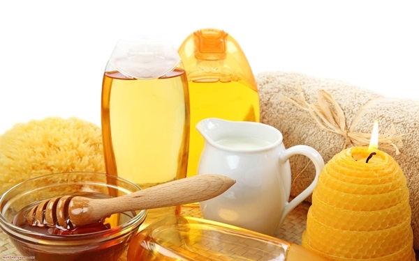 Uống mật ong với nước ấm để giảm cân mỗi ngày Uống mật ong với nước ấm để giảm cân mỗi ngày