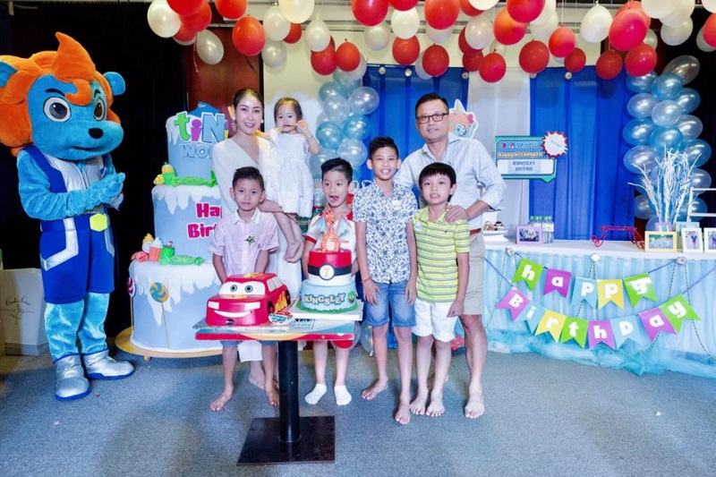 Mừng sinh nhật con trai, Hà Kiều Anh và chồng đại gia đã tổ chức buổi tiệc hoành tráng thế này đây - Ảnh 2