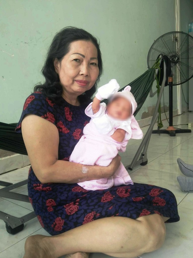 Nhói lòng cảnh 'bà mẹ nhí' chăm con gái mới sinh: Bị chính anh rể hiếp dâm rồi chối bỏ - Ảnh 10 Nhói lòng cảnh 'bà mẹ nhí' chăm con gái mới sinh: Bị chính anh rể hiếp dâm rồi chối bỏ - Ảnh 10