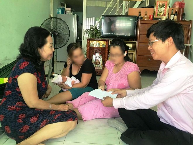 Nhói lòng cảnh 'bà mẹ nhí' chăm con gái mới sinh: Bị chính anh rể hiếp dâm rồi chối bỏ - Ảnh 9 Nhói lòng cảnh 'bà mẹ nhí' chăm con gái mới sinh: Bị chính anh rể hiếp dâm rồi chối bỏ - Ảnh 9
