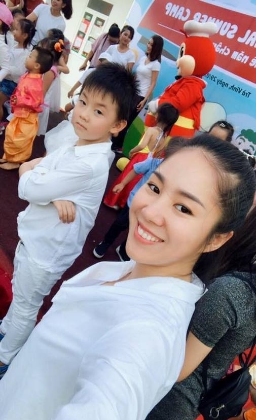 Con trai mới 5 tuổi, Lê Phương đã chi số tiền khủng cho bé vào trường quốc tế danh tiếng, nhìn mức học phí ai cũng choáng - Ảnh 1