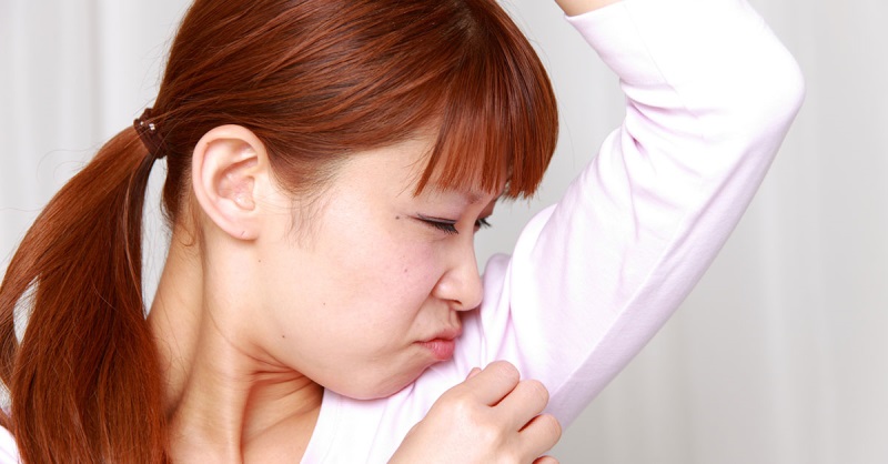 bà bầu lại bị hôi nách sau khi sinh bà bầu lại bị hôi nách sau khi sinh