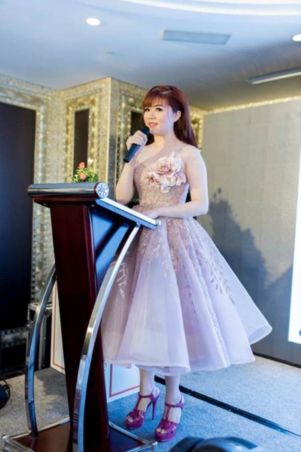 CEO Lê Thị Xuân khởi nghiệp thành công từ niềm đam mê mỹ phẩm - Ảnh 3 CEO Lê Thị Xuân khởi nghiệp thành công từ niềm đam mê mỹ phẩm - Ảnh 3