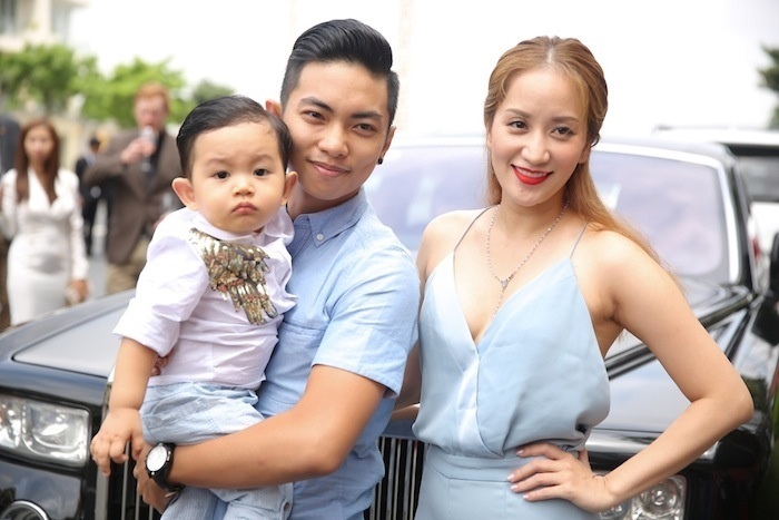 Những cặp 'vợ già chồng trẻ là duyên ba đời' gây bão showbiz Việt - Ảnh 5 Những cặp 'vợ già chồng trẻ là duyên ba đời' gây bão showbiz Việt - Ảnh 5