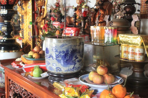 Không muốn tán lộc, hao tài vào ba tháng cuối năm thì nhớ những điều này khi lau dọn bàn thờ - Ảnh 1 Không muốn tán lộc, hao tài vào ba tháng cuối năm thì nhớ những điều này khi lau dọn bàn thờ - Ảnh 1