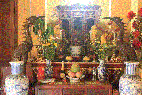 Không muốn tán lộc, hao tài vào ba tháng cuối năm thì nhớ những điều này khi lau dọn bàn thờ - Ảnh 2 Không muốn tán lộc, hao tài vào ba tháng cuối năm thì nhớ những điều này khi lau dọn bàn thờ - Ảnh 2