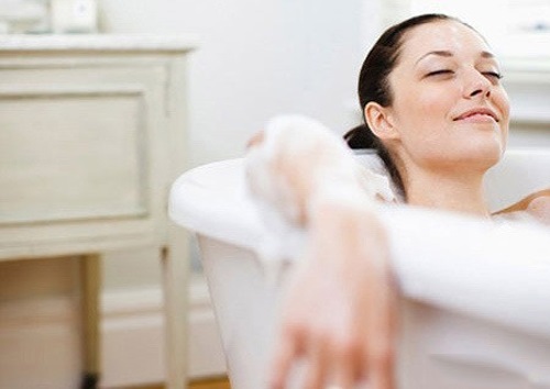 5 kiêng cữ sau sinh mẹ phải thuộc lòng, theo lời khuyên của bác sĩ - Ảnh 2 5 kiêng cữ sau sinh mẹ phải thuộc lòng, theo lời khuyên của bác sĩ - Ảnh 2