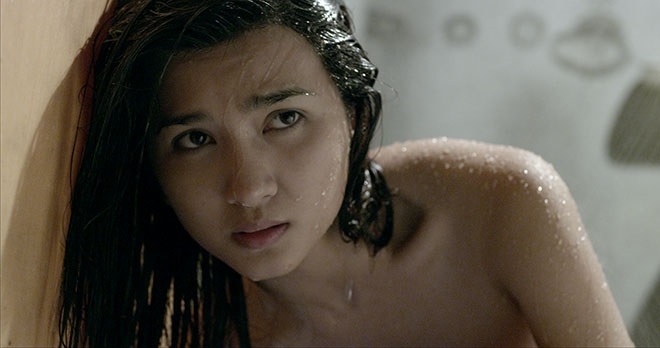 Mỹ nhân Việt khoe thân hình nóng 'bỏng mắt' khi đóng những cảnh tắm trong phim - Ảnh 8