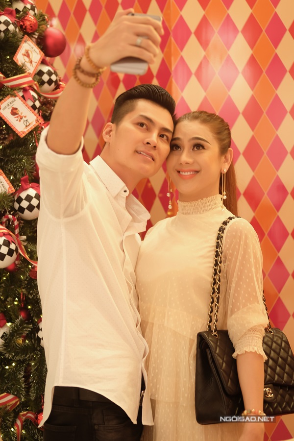 Lâm Khánh Chi bất ngờ được bố mẹ ruột tặng biệt thự 7 tỷ trước đám cưới - Ảnh 3 Lâm Khánh Chi bất ngờ được bố mẹ ruột tặng biệt thự 7 tỷ trước đám cưới - Ảnh 3