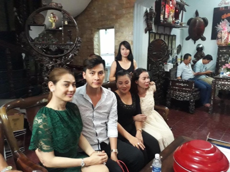 Trong ngày dạm ngõ, Lâm Khánh Chi bật khóc khi nghe yêu cầu đặc biệt của bố dành cho gia đình nhà trai - Ảnh 3 Lâm Khánh Chi bật khóc trong ngày dạm ngõ trước yêu cầu của bố