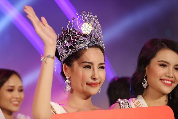 Bị Đặng Thu Thảo và khán giả 'kết án' oan, MC Hoa hậu Đại dương 2017 đưa ra bằng chứng đanh thép như thế này - Ảnh 1