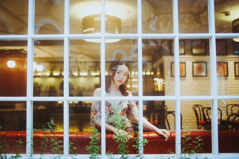 blogger Lindsie Pham