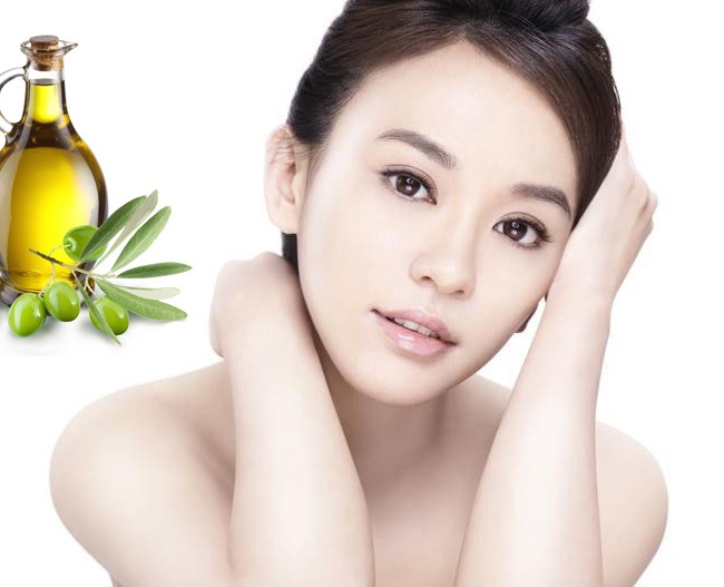 Công cuộc làm đẹp của bạn sẽ khởi sắc khi khắc cốt ghi tâm các mẹo làm đẹp nhanh với dầu oliu này - Ảnh 1 Dưỡng ẩm toàn diện là mẹo làm đẹp nhanh với dầu oliu nổi bật
