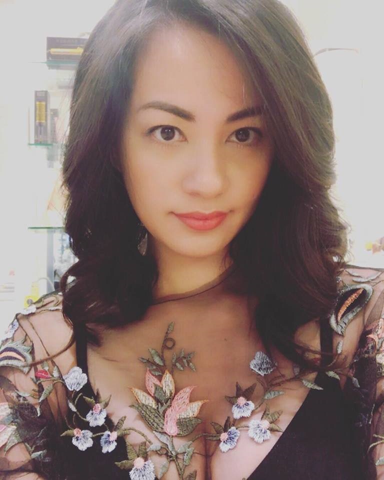 Vụ 'Đông Hùng - Top 3 Vietnam Idol 2014 bị chủ nợ chém vì mẹ ruột': Siêu mẫu Ngọc Thúy nói lời đồng cảm, buồn vì mùa Vu Lan đến không biết phải báo ân ai - Ảnh 2 Vụ 'Đông Hùng - Top 3 Vietnam Idol 2014 bị chủ nợ chém vì mẹ ruột': Siêu mẫu Ngọc Thúy nói lời đồng cảm, buồn vì mùa Vu Lan đến không biết phải báo ân ai - Ảnh 2