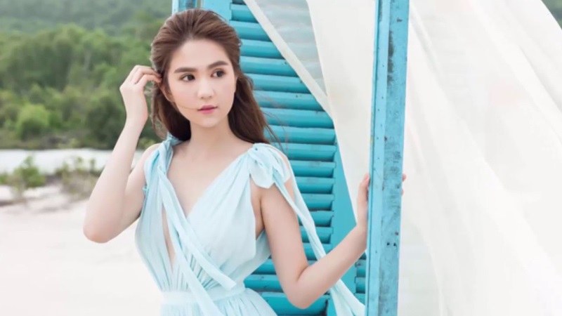 Thừa nhận thiếu học thức, kém hiểu biết nhưng Ngọc Trinh vẫn có được khối tài sản 'khủng' nhờ vào nhan sắc - Ảnh 2 Thừa nhận thiếu học thức, kém hiểu biết nhưng Ngọc Trinh vẫn có được khối tài sản 'khủng' nhờ vào nhan sắc - Ảnh 2