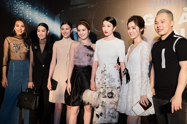 Vừa chia tay tỷ phú Hoàng Kiều không lâu, Ngọc Trinh lấp lửng chuyện có bạn trai đại gia mới - Ảnh 3 Vừa chia tay tỷ phú Hoàng Kiều không lâu, Ngọc Trinh lấp lửng chuyện có bạn trai đại gia mới - Ảnh 3