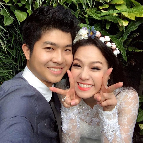 Nóng: Nhật Kim Anh bác bỏ tin đồn ly hôn, xuất hiện tình tứ bên chồng