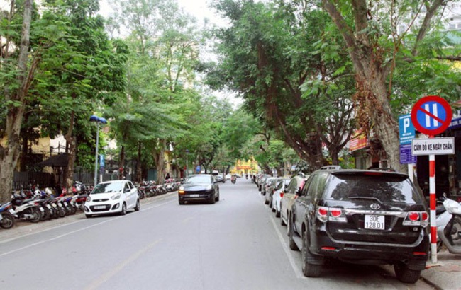 Hà Nội chính thức quy định đỗ xe theo ngày chẵn lẻ trên phố Nguyễn Gia Thiều - Ảnh 1